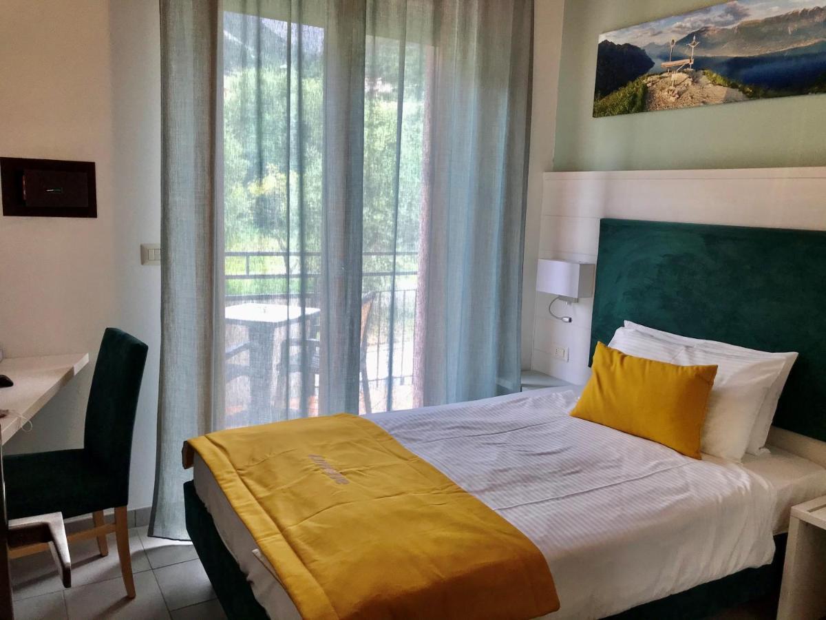 Hotel Limone Limone sul Garda Ngoại thất bức ảnh